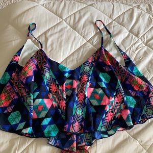 Flowy geometric crop tank